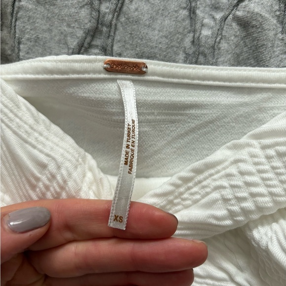 FREE PEOPLE WHITE DRESS SIZE XS - Picture 3 of 3